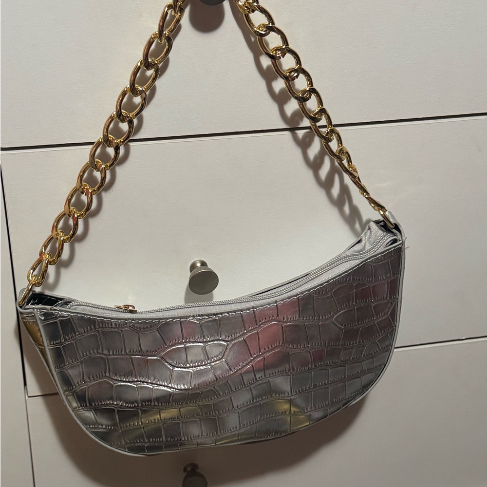 Silver Croc-Embossed Shoulder Bag with Gold Chain